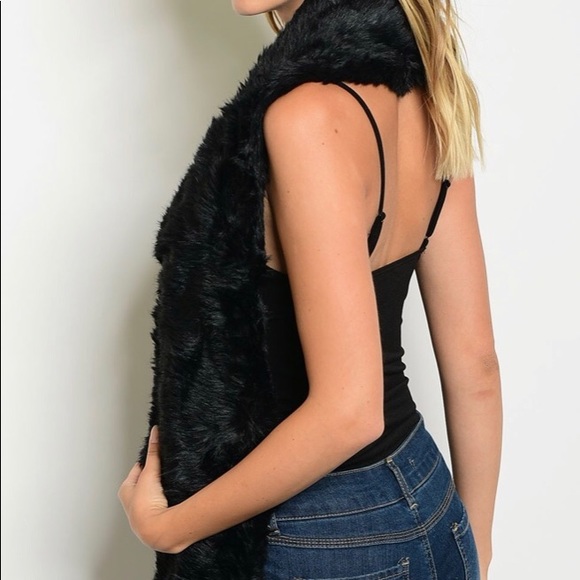❄️LAST3️⃣//BLACK FUR SCARF - Picture 4 of 7